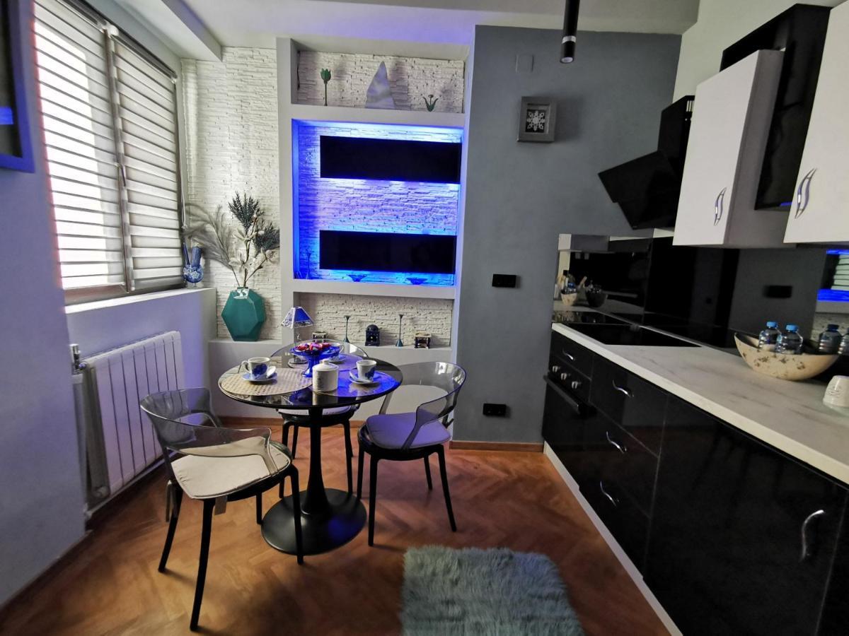 Crystal Central Apartment Braşov Dış mekan fotoğraf