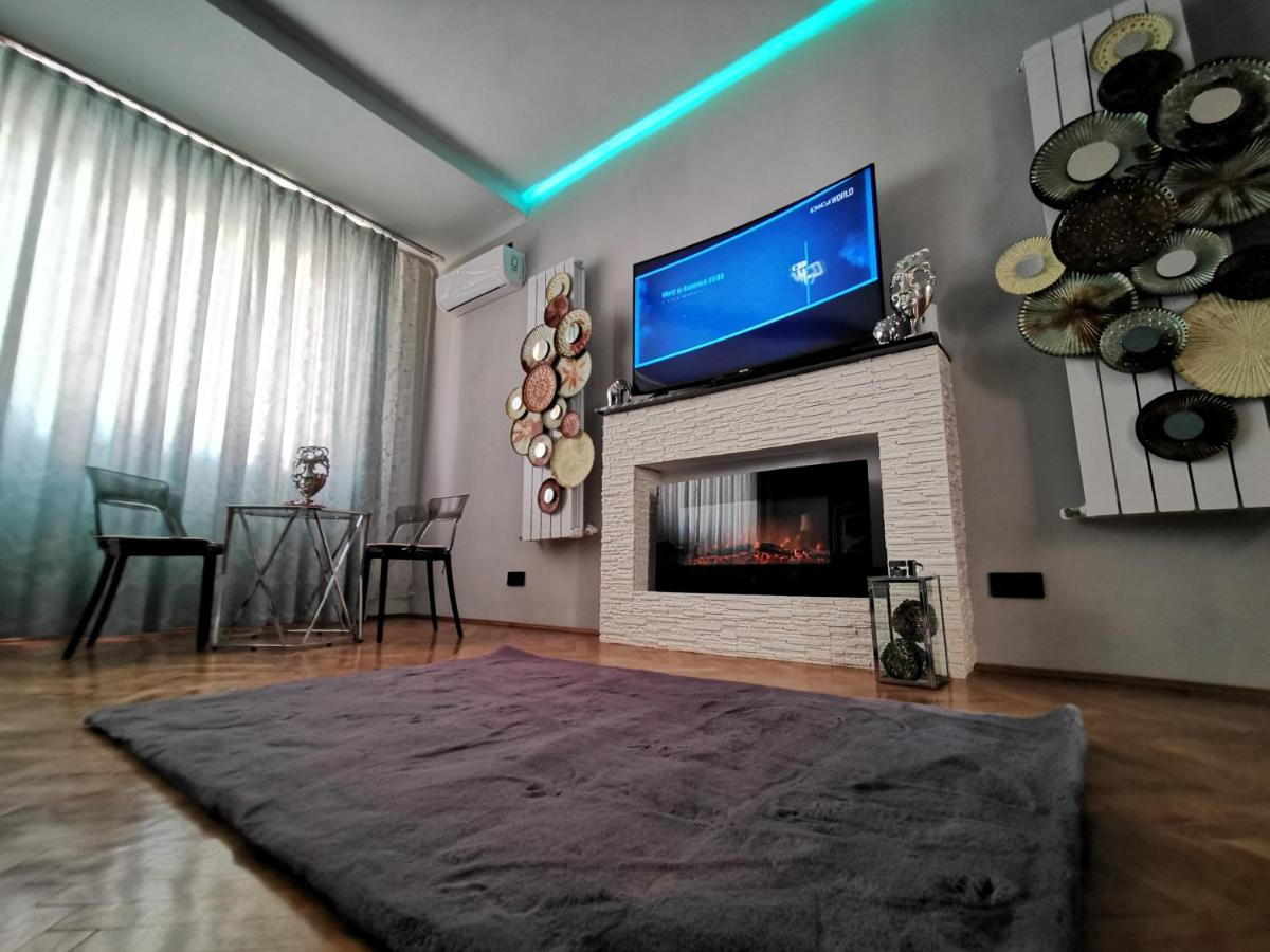 Crystal Central Apartment Braşov Dış mekan fotoğraf