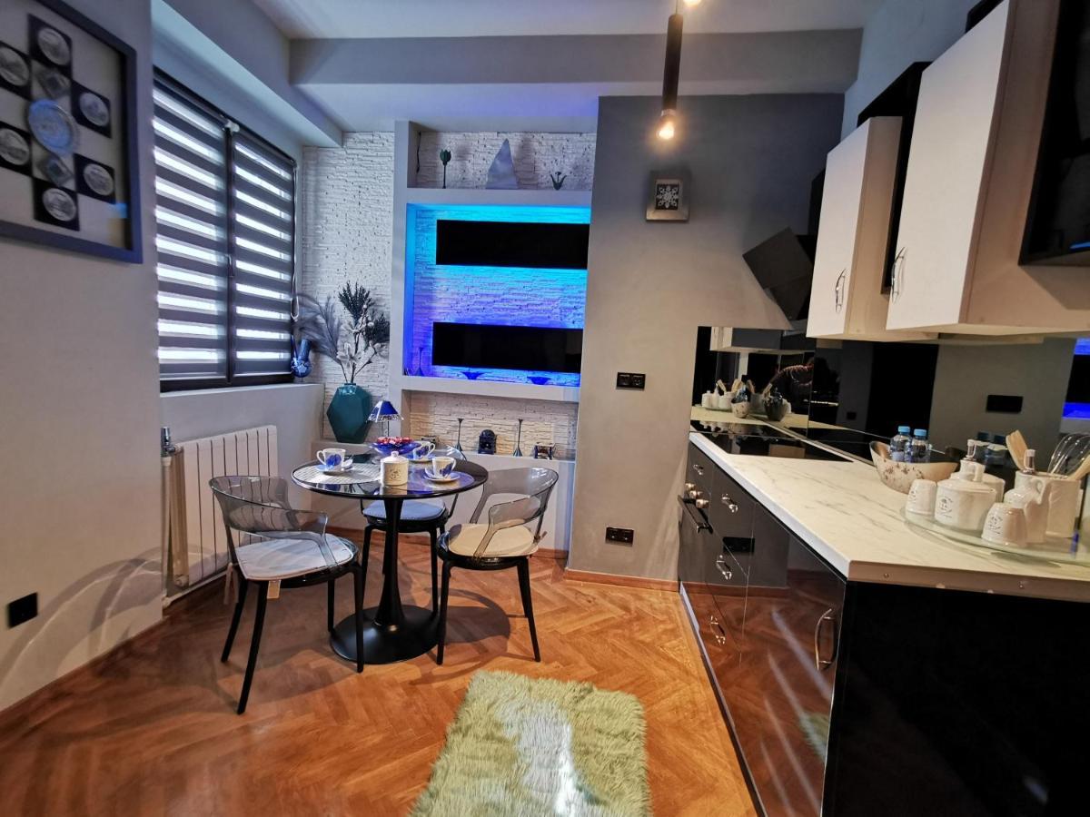 Crystal Central Apartment Braşov Dış mekan fotoğraf