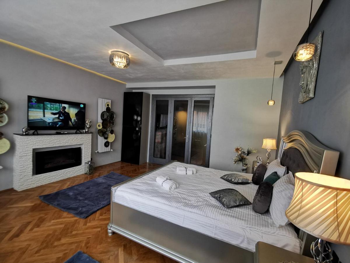 Crystal Central Apartment Braşov Dış mekan fotoğraf