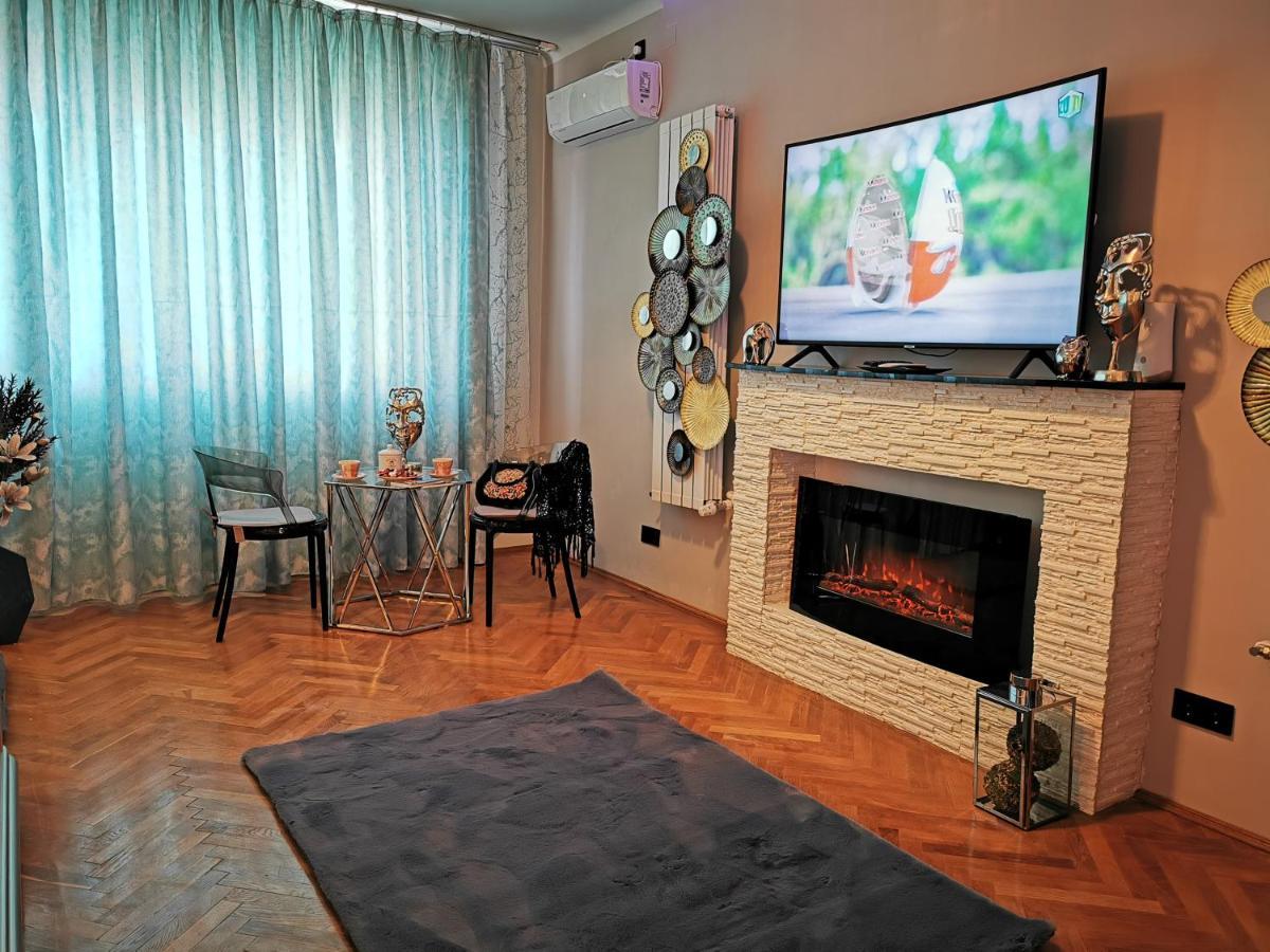 Crystal Central Apartment Braşov Dış mekan fotoğraf