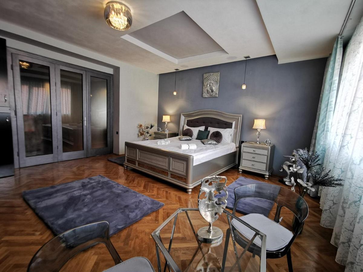 Crystal Central Apartment Braşov Dış mekan fotoğraf